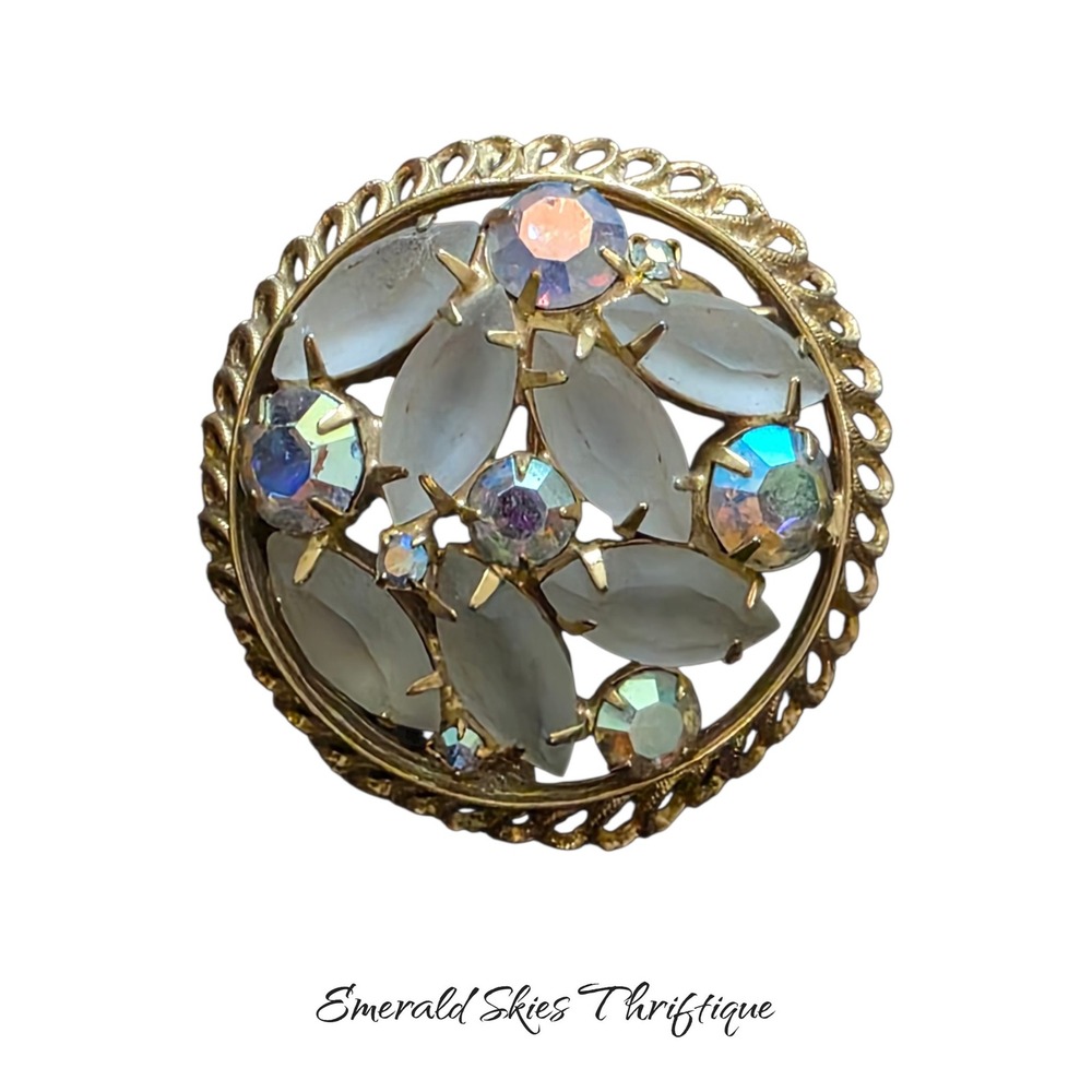 Vintage Frosted glass round Gold Tone brooch domed no makers mark free shipping